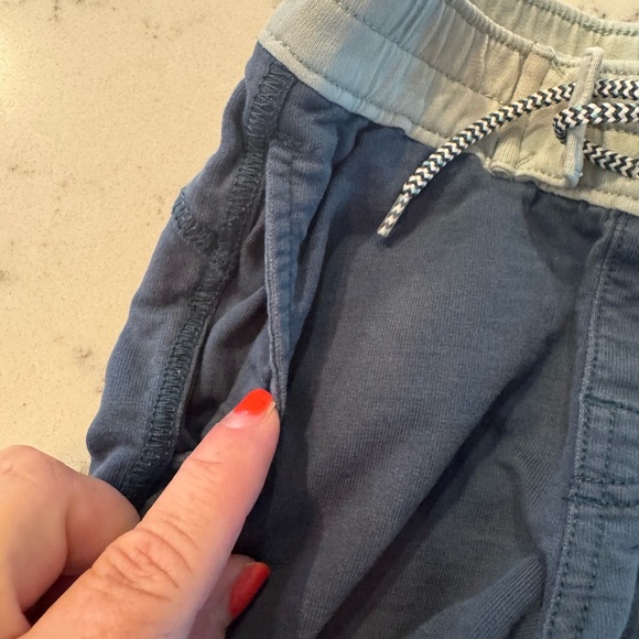 TEA COLLECTION BOYS Blue Shorts 12-18 mos - Picture 5 of 5